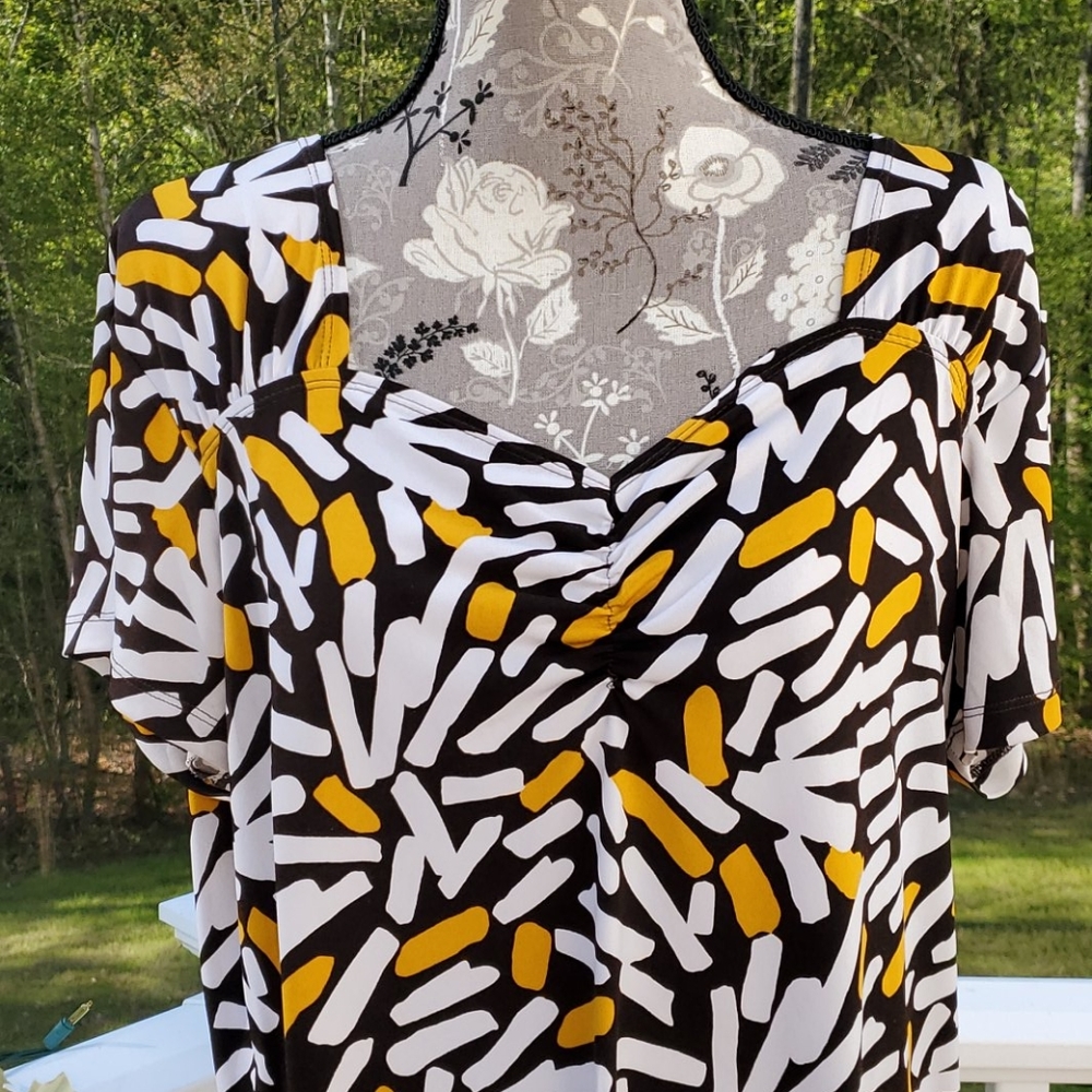 Suzie top